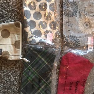 Thirty-one  purse covers lot  w/small makeup bag